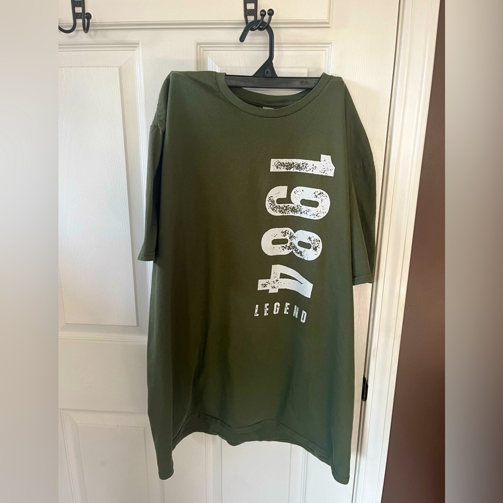 Men’s XL Tee Shirt